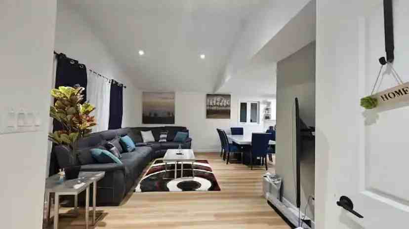 1154 Arthur Street West - Photo 5 of 27