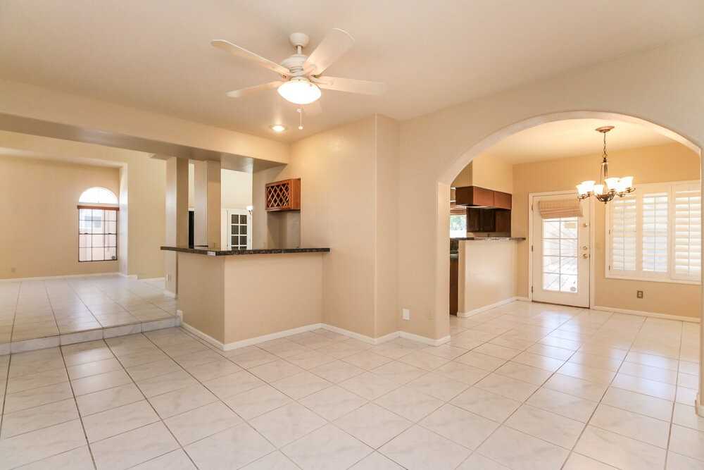 16420 S 38th St - Photo 6 of 18