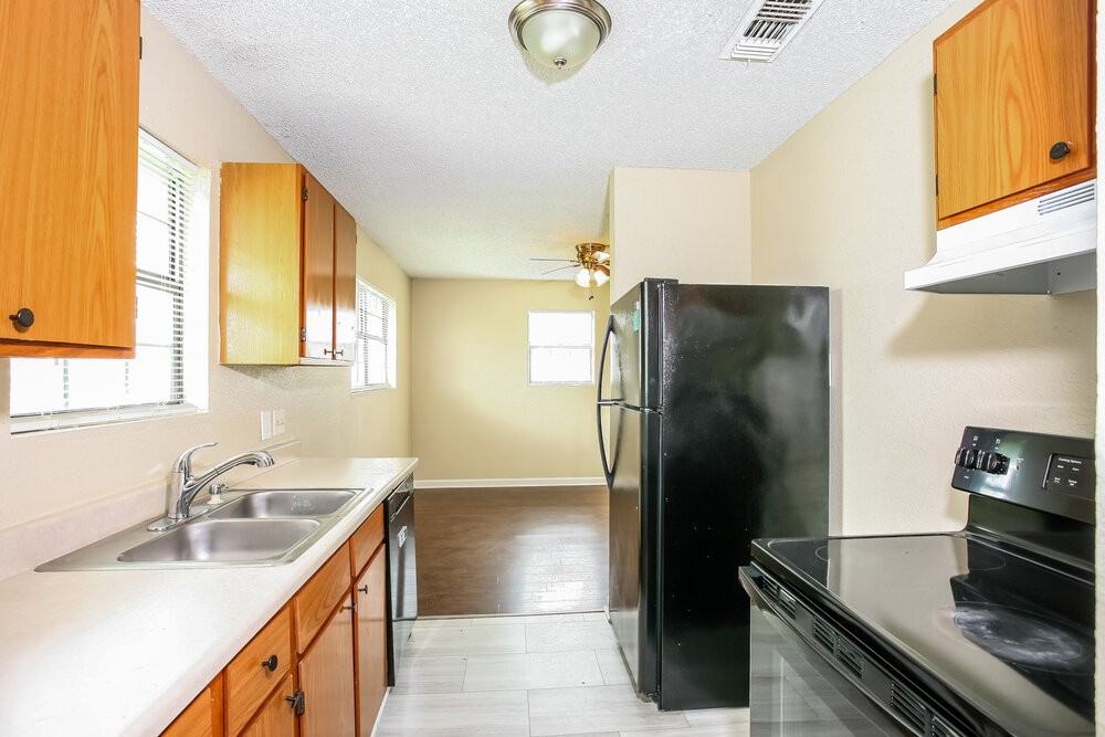 913 Joe Bailey Street - Photo 7 of 17