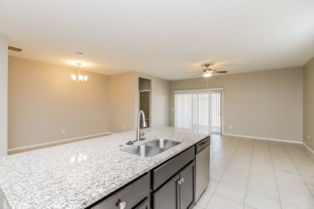 4976 East Smoky Quartz Road - Photo 6 of 16