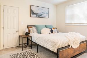 featured image of 5506 Northeast Hoyt Street #NA