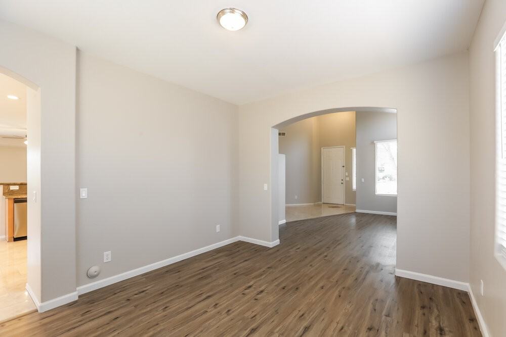 7504 S 45th Dr - Photo 7 of 17