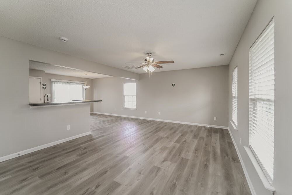 10425 Katie Creek Court - Photo 5 of 17