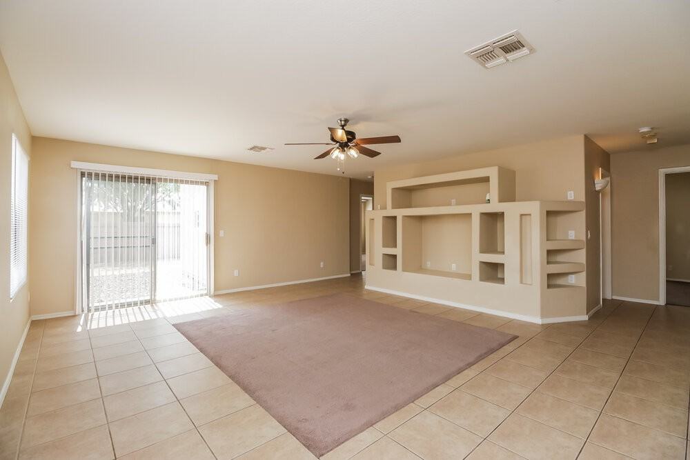 11409 West Cambridge Avenue - Photo 4 of 16