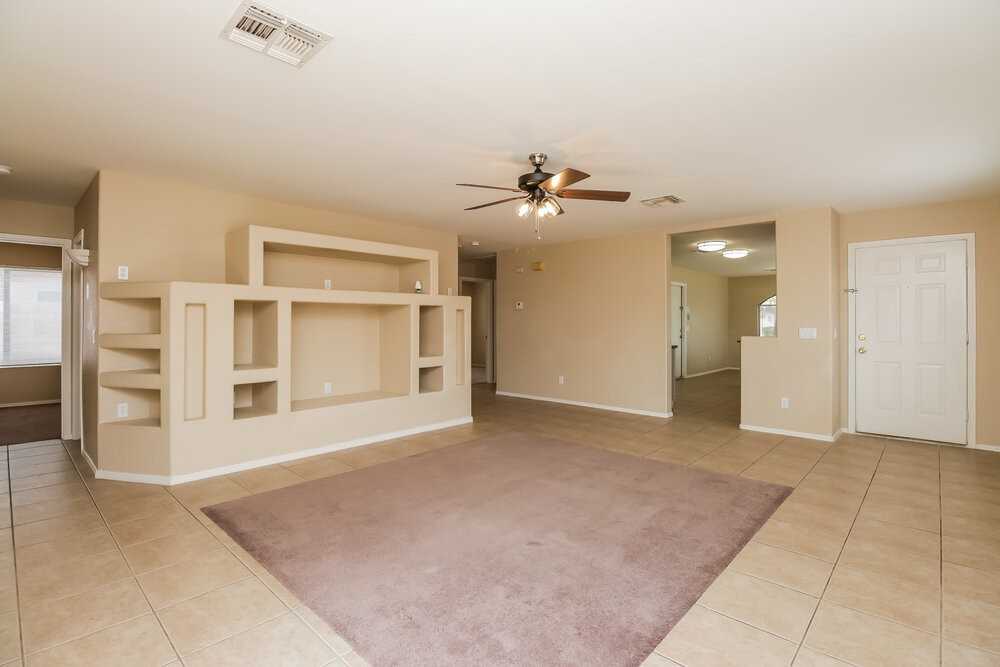 11409 West Cambridge Avenue - Photo 5 of 16