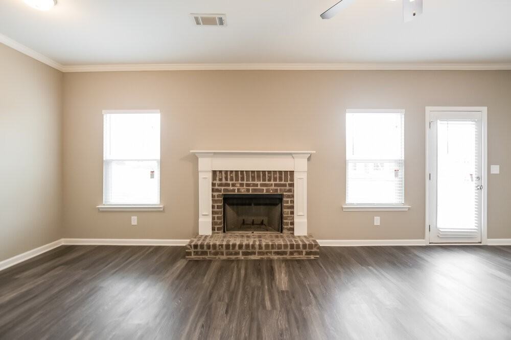 619 Fieldcrest Drive - Photo 3 of 14