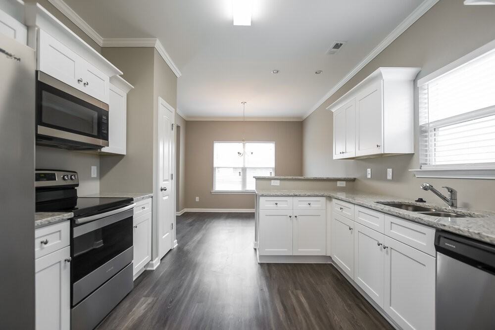 619 Fieldcrest Drive - Photo 4 of 14