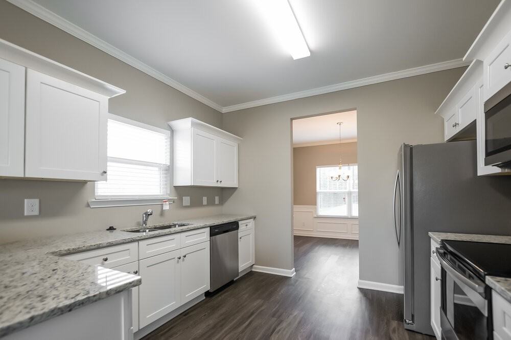 619 Fieldcrest Drive - Photo 5 of 14