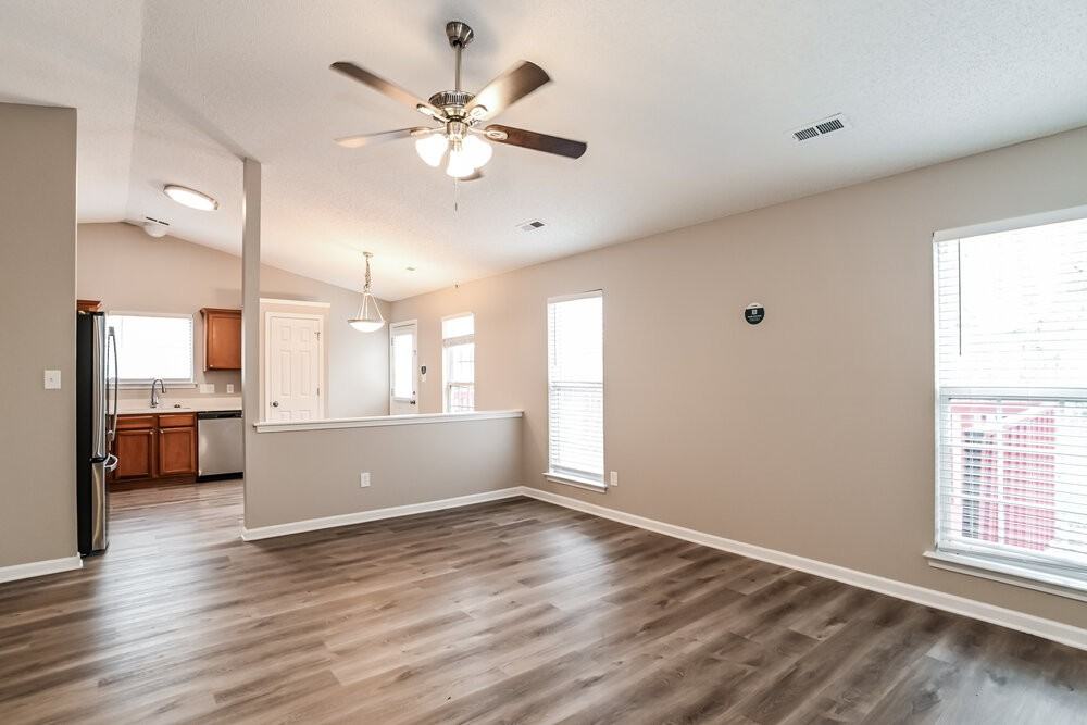 5720 Shining Oak Lane - Photo 4 of 16