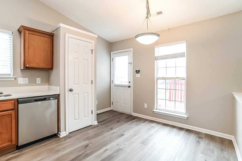 5720 Shining Oak Lane - Photo 6 of 16