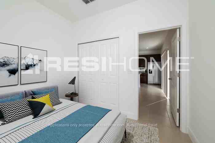 1969 Myakka Court - Photo 7 of 17