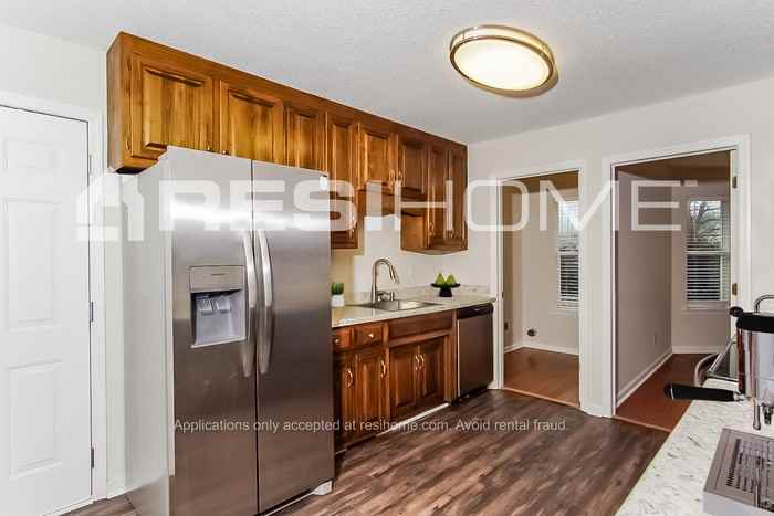 126 Amberwood Drive - Photo 2 of 16