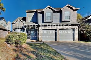 featured image of 4741 Bracken Dr