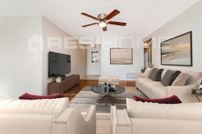 1104 Sw 102nd St - Photo 5 of 17