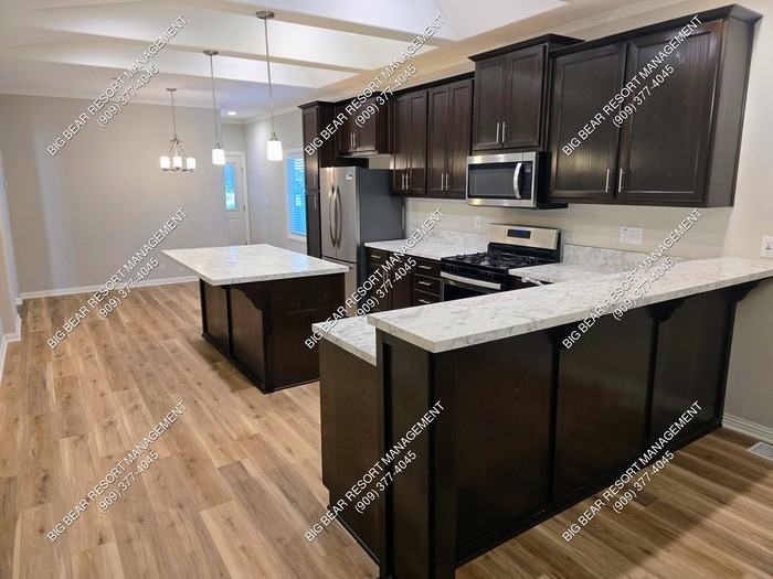 305 Sherwood Boulevard - Photo 4 of 13