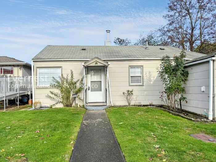 509 3rd St Sw - Photo 4 of 31