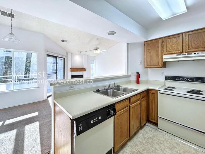 3700 Iguana Dr - Photo 5 of 20