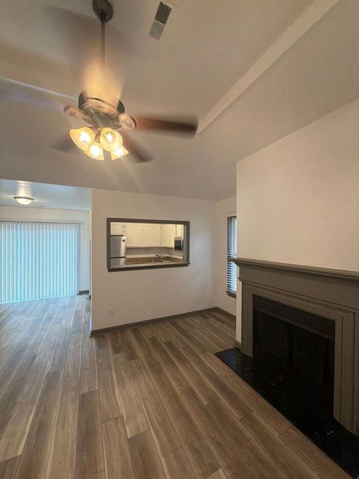 10500 Bay Pointe Court - Photo 5 of 19