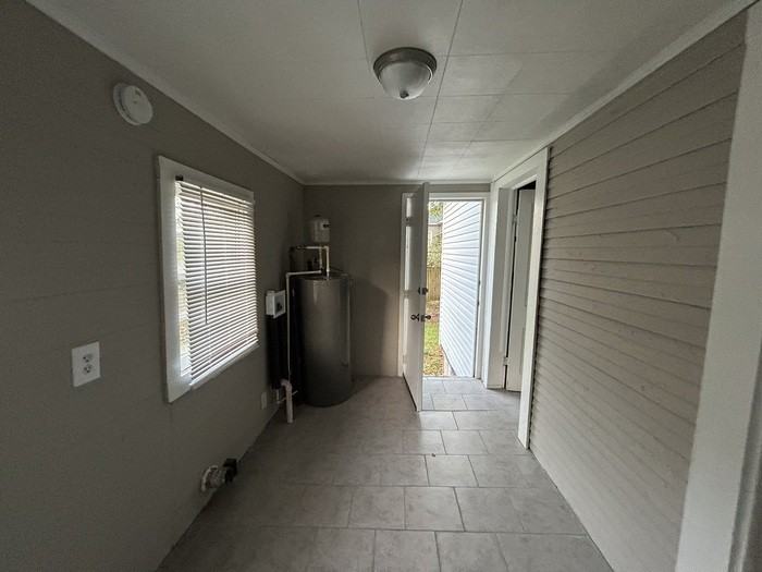 3309 Alabama Avenue Northeast - Photo 5 of 10