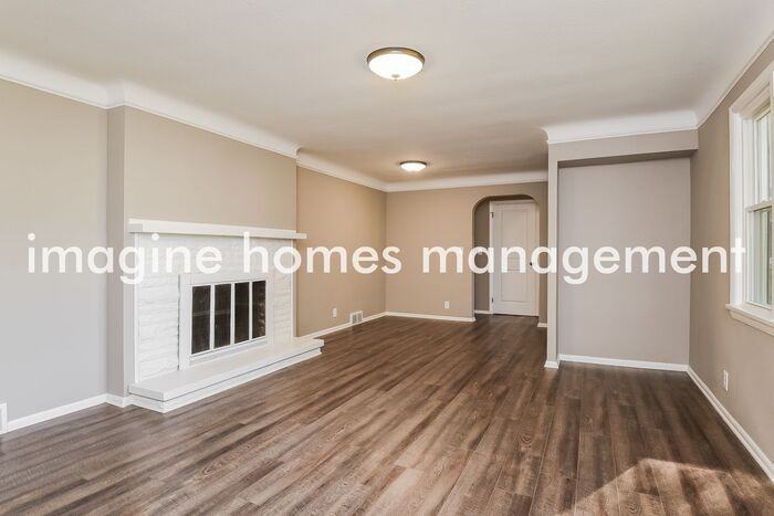 46 Forestwood Drive - Photo 3 of 16