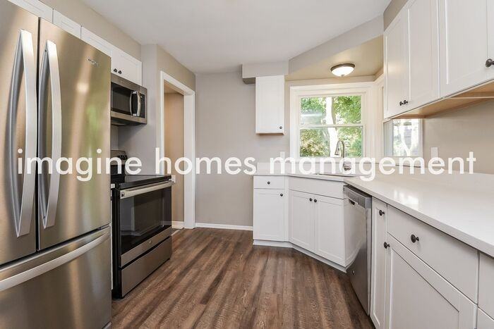 46 Forestwood Drive - Photo 5 of 16