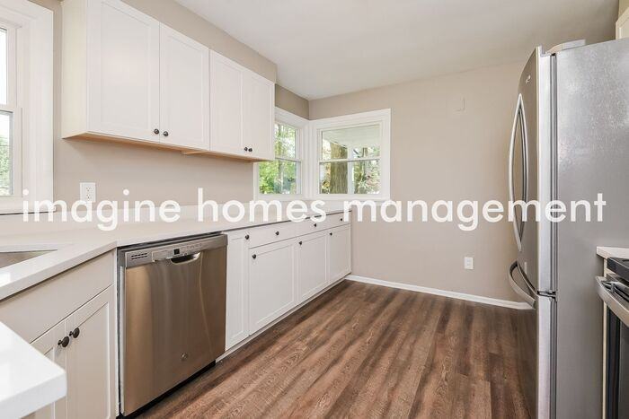 46 Forestwood Drive - Photo 6 of 16