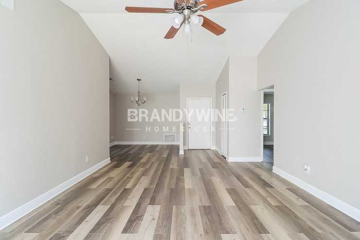 1019 Wainwright Drive - Photo 6 of 20