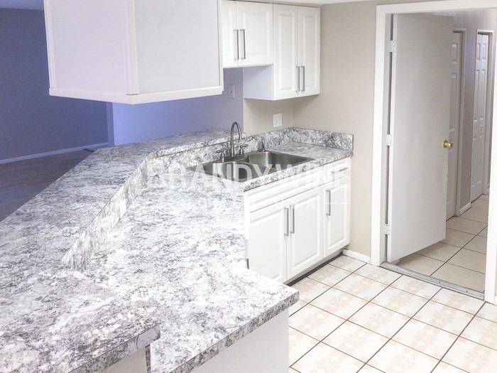 2510 East Curtis Street - Photo 5 of 16