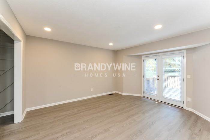 100 Crawford Circle - Photo 4 of 20