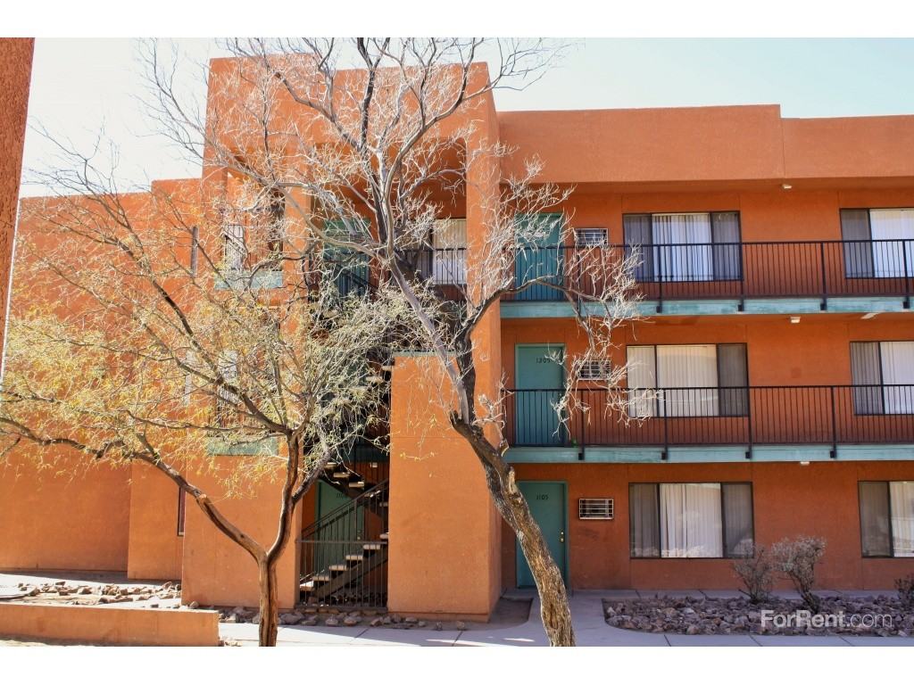 Navajo Hills Apartments - Photo 3 of 10