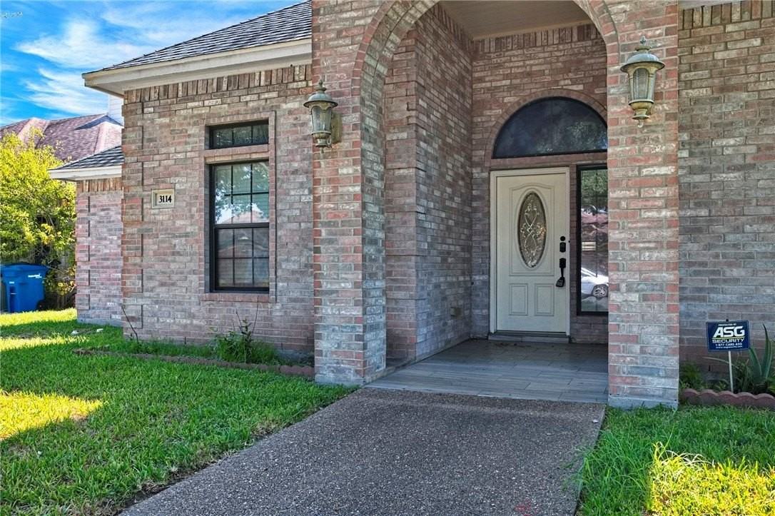 3114 Paris Drive - Photo 2 of 28