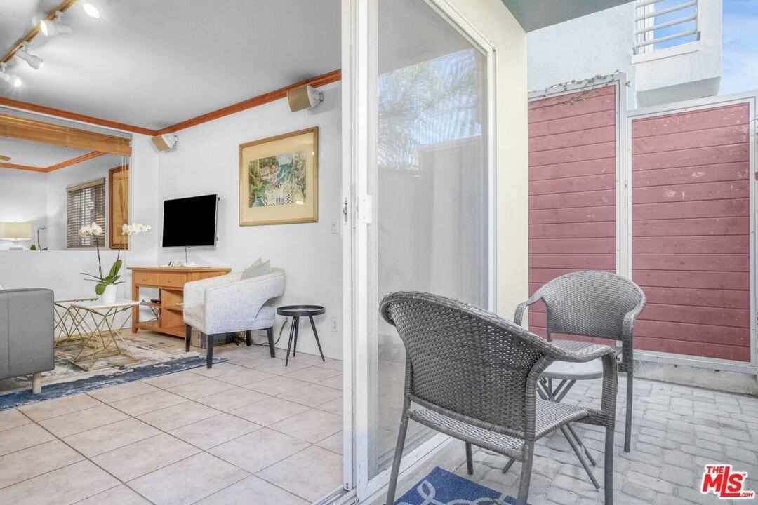 120 Fleet Street #C - Photo 4 of 23