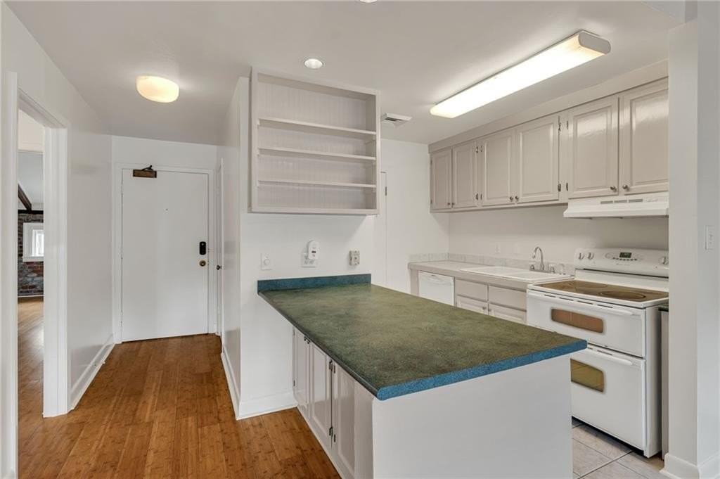 1029 Saint Peter Street - Photo 7 of 20