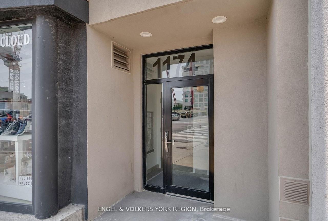 1174 Yonge Street - Photo 4 of 36