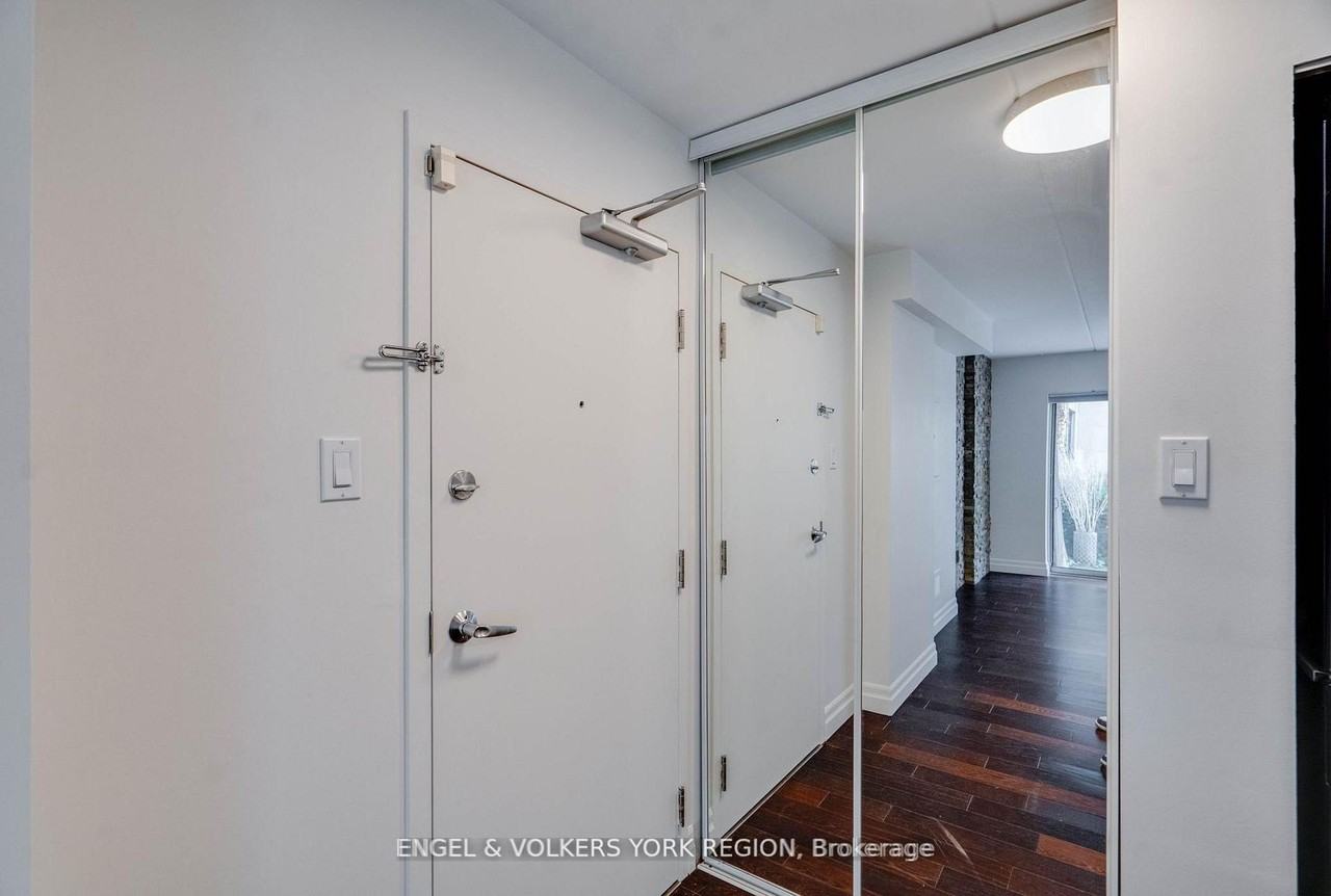 1174 Yonge Street - Photo 6 of 36