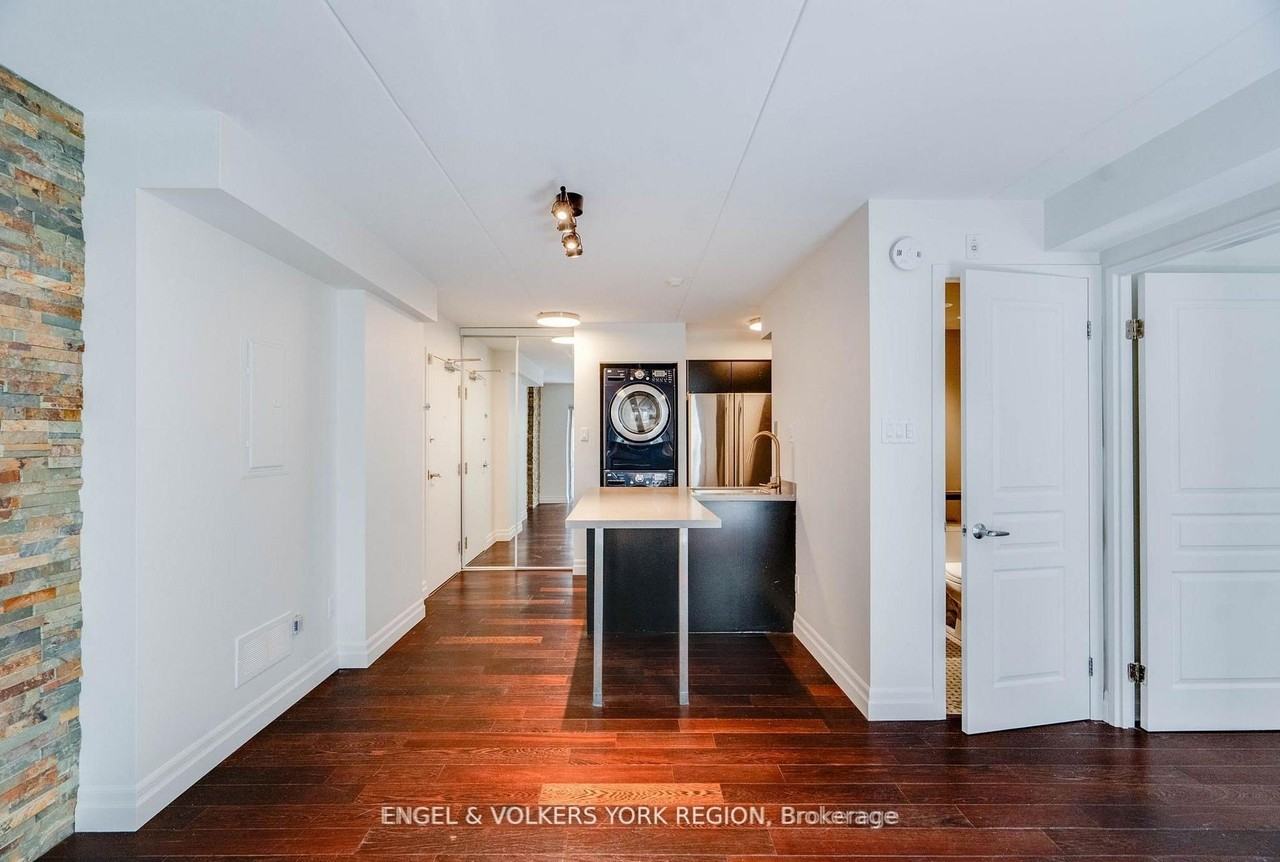 1174 Yonge Street - Photo 7 of 36