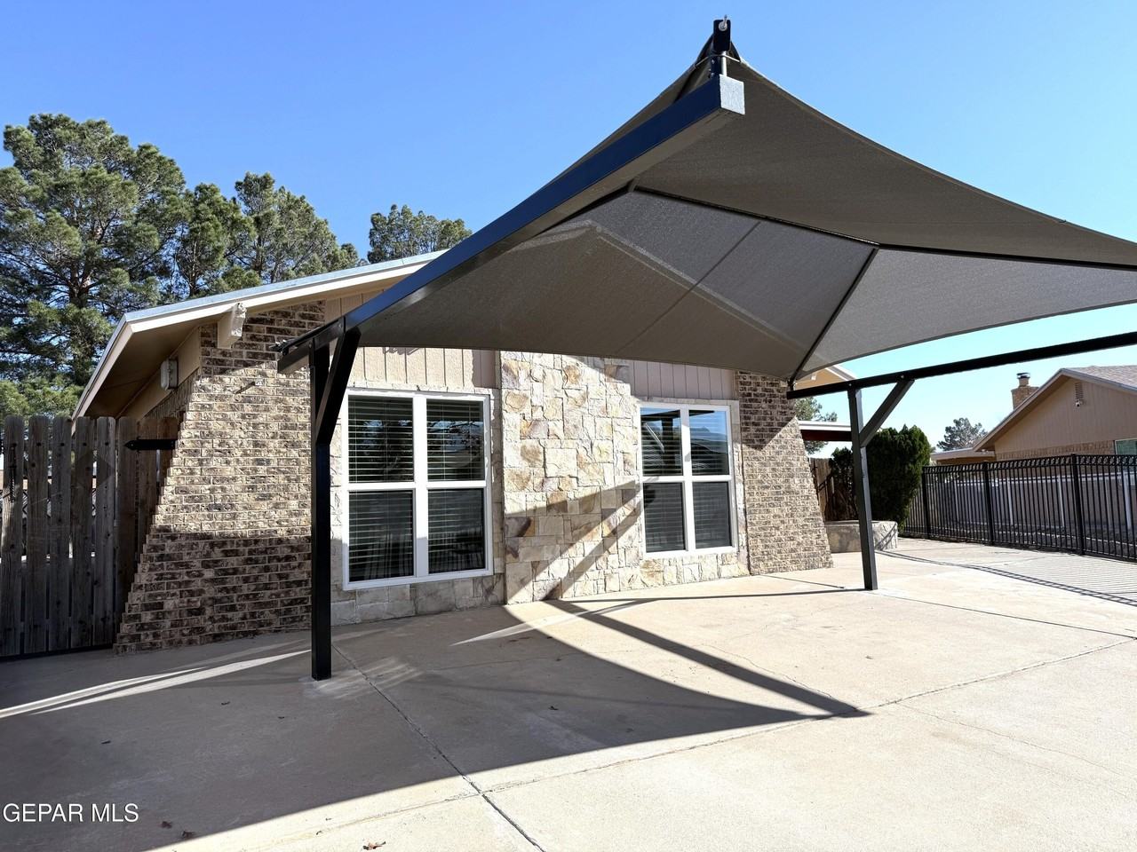 4632 Belinda Ann Lane - Photo 4 of 50