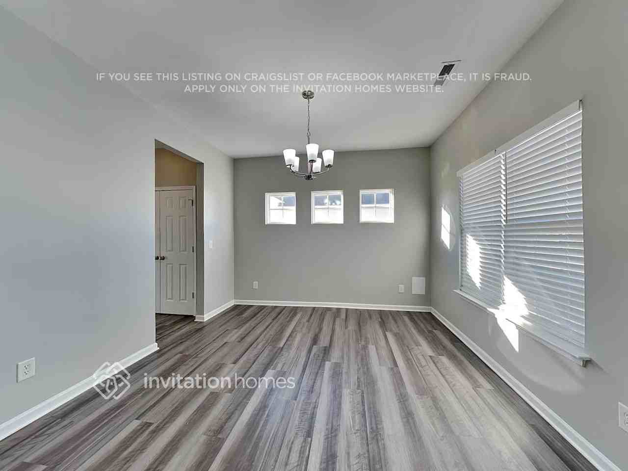 1003 Thorncroft Rd - Photo 6 of 22