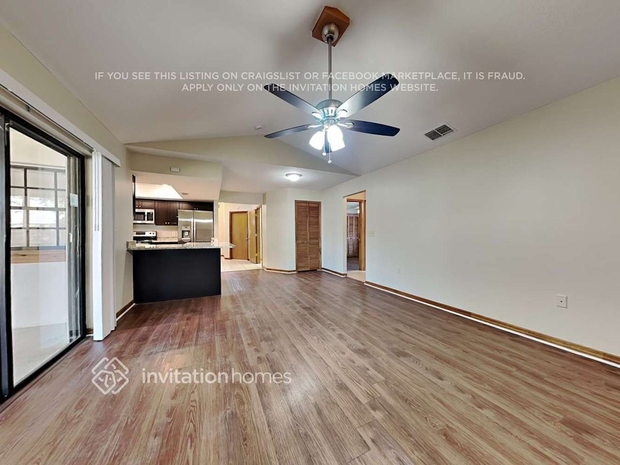 1060 Colony Arms Drive - Photo 4 of 20