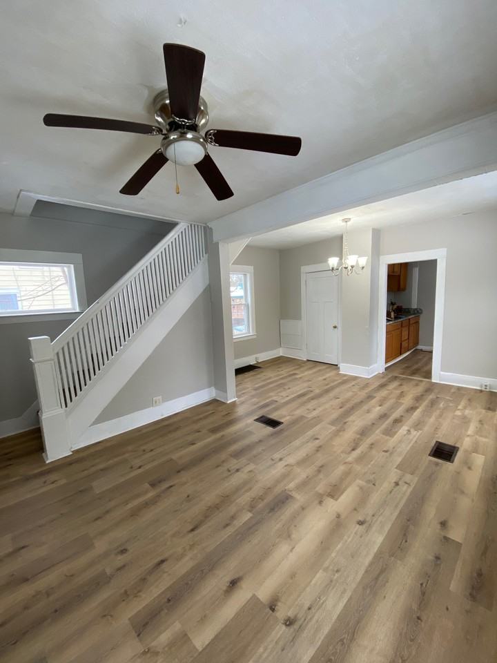 539 Isbell Street - Photo 2 of 9