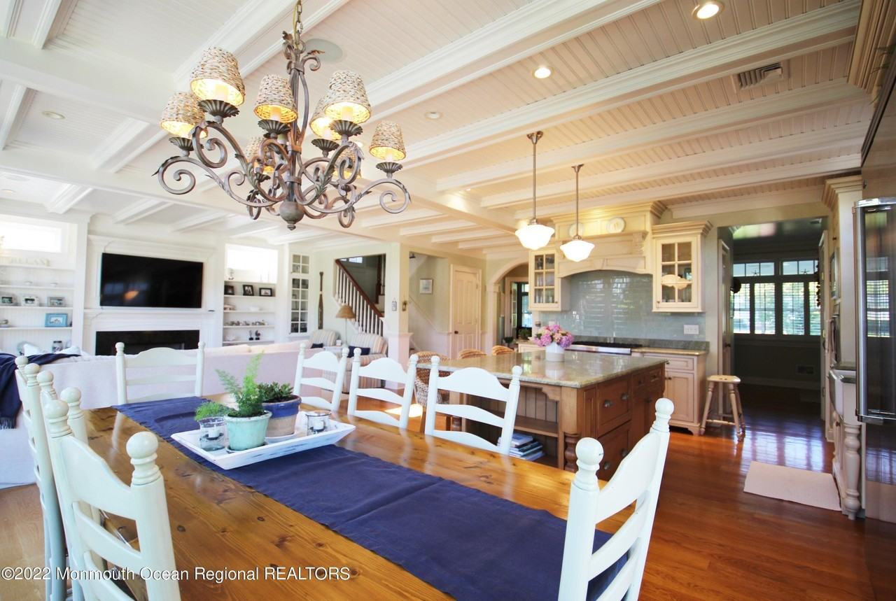 106 Stockton Blvd - Photo 7 of 27