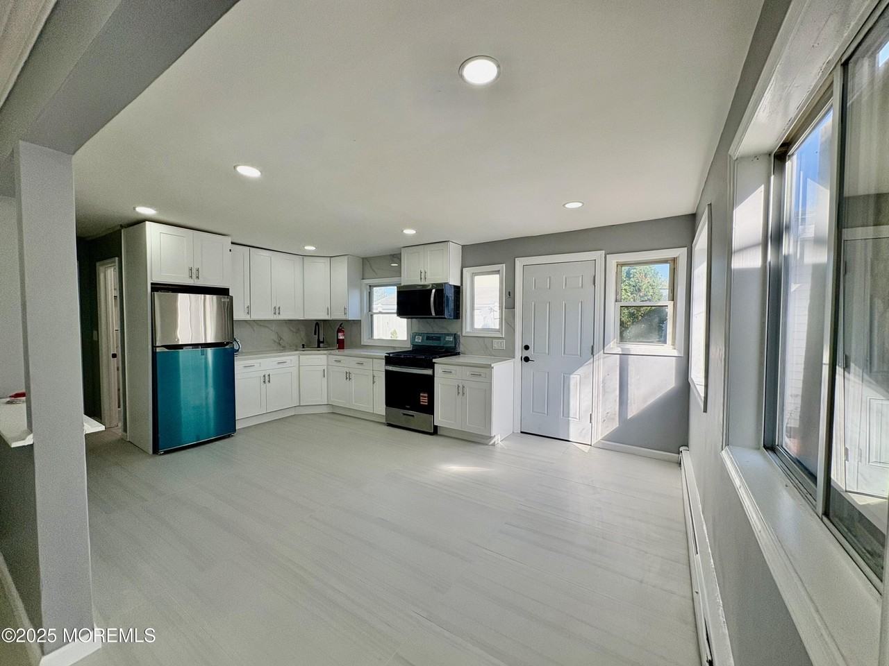 1712 Binnacle Road - Photo 5 of 9