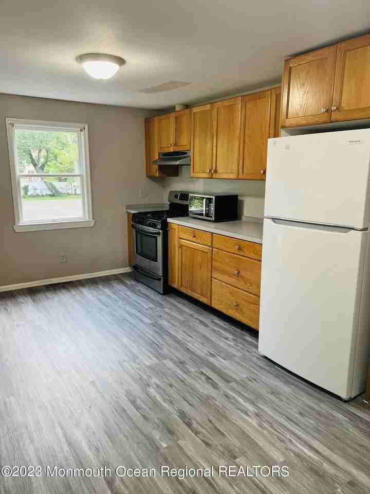 36 Mundy Avenue - Photo 4 of 16