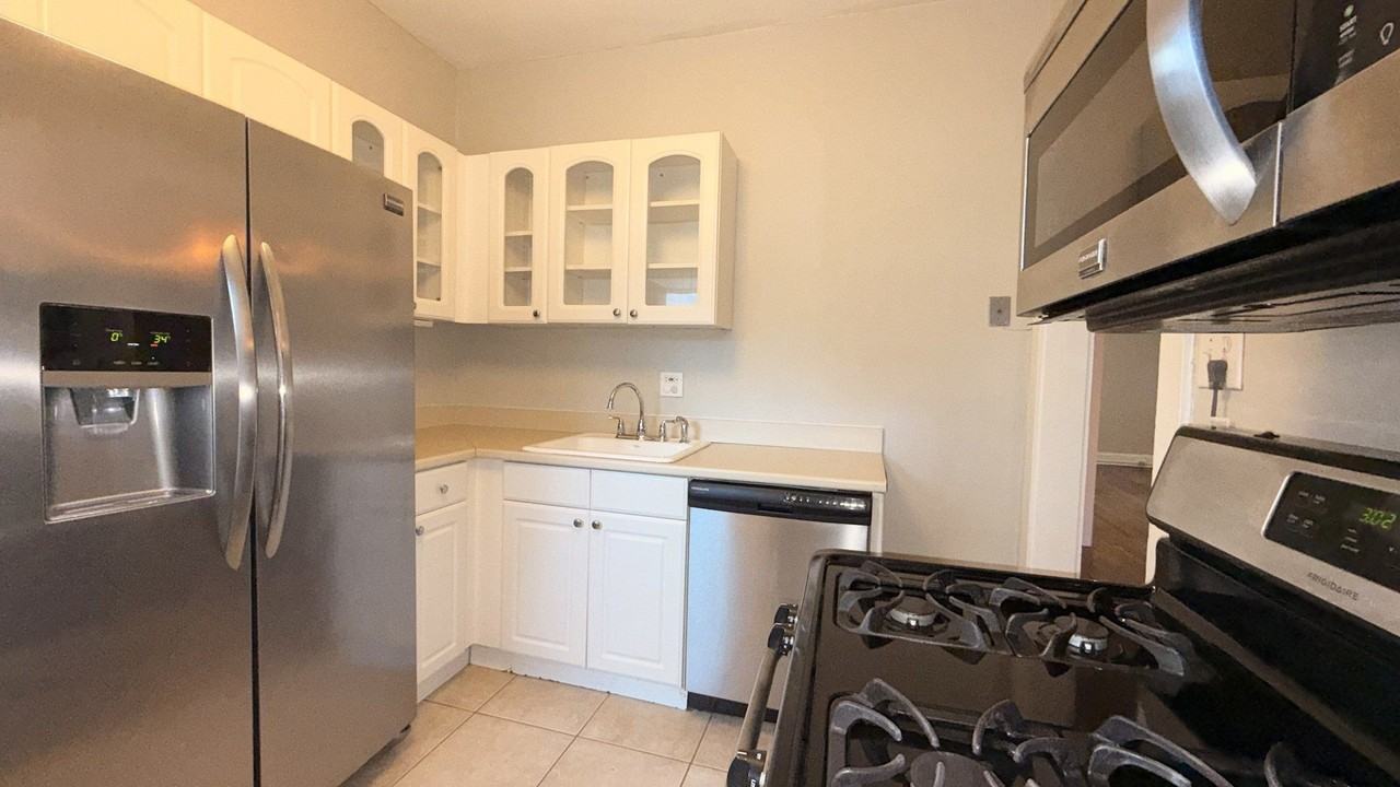 2016 Sherman Avenue #1S - Photo 7 of 12