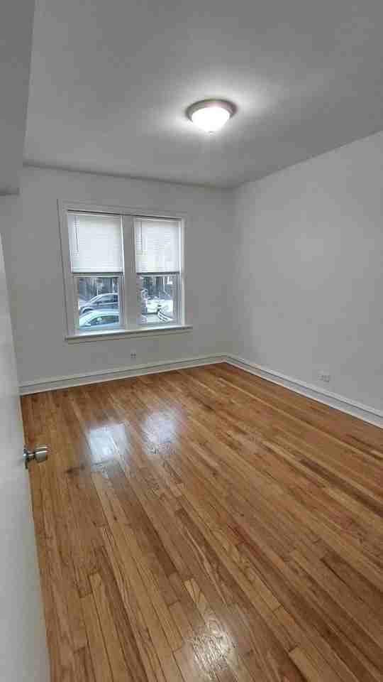 1101 North Avers Avenue #1 - Photo 6 of 9