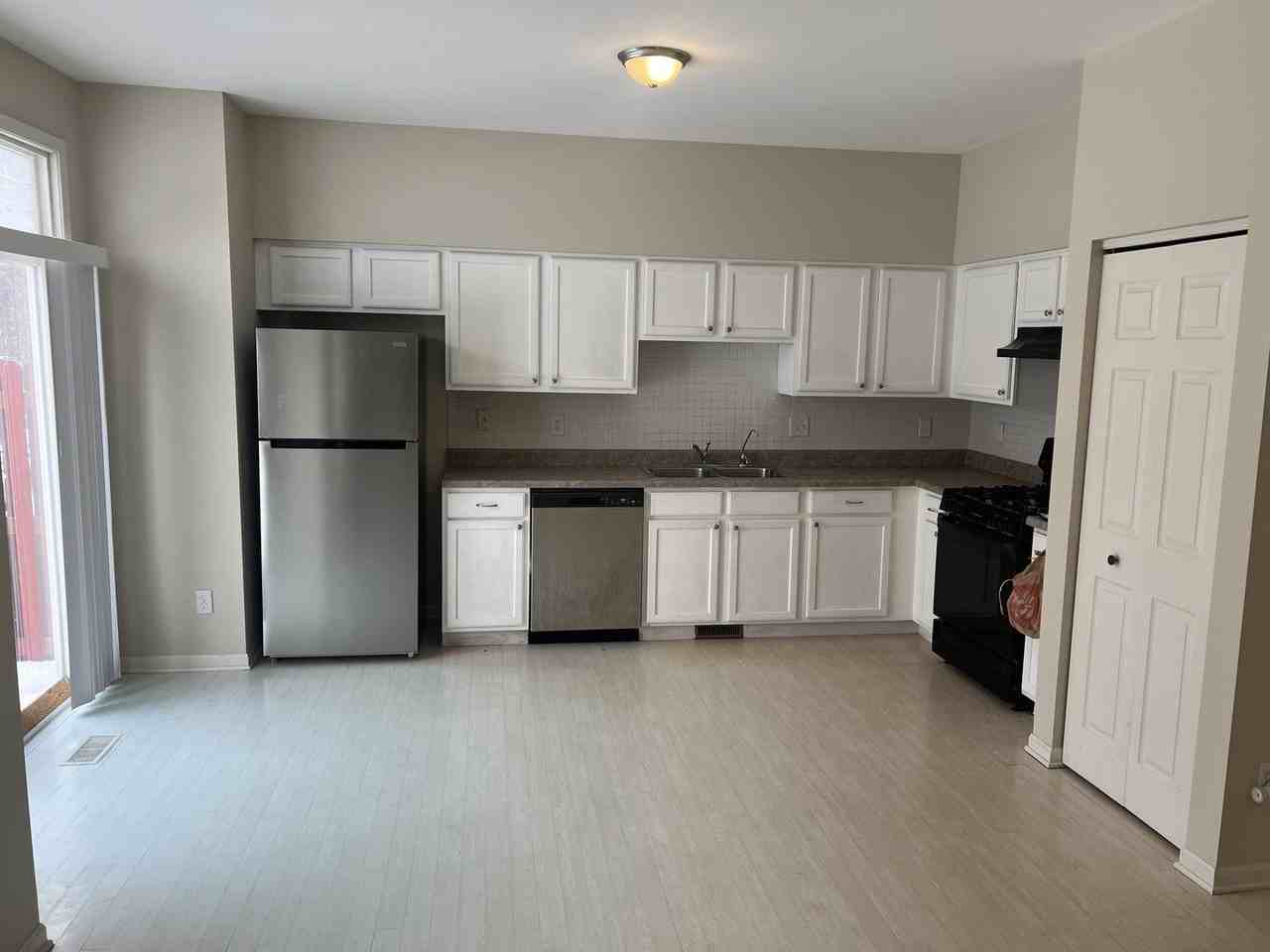 690 Zachary Drive - Photo 5 of 13