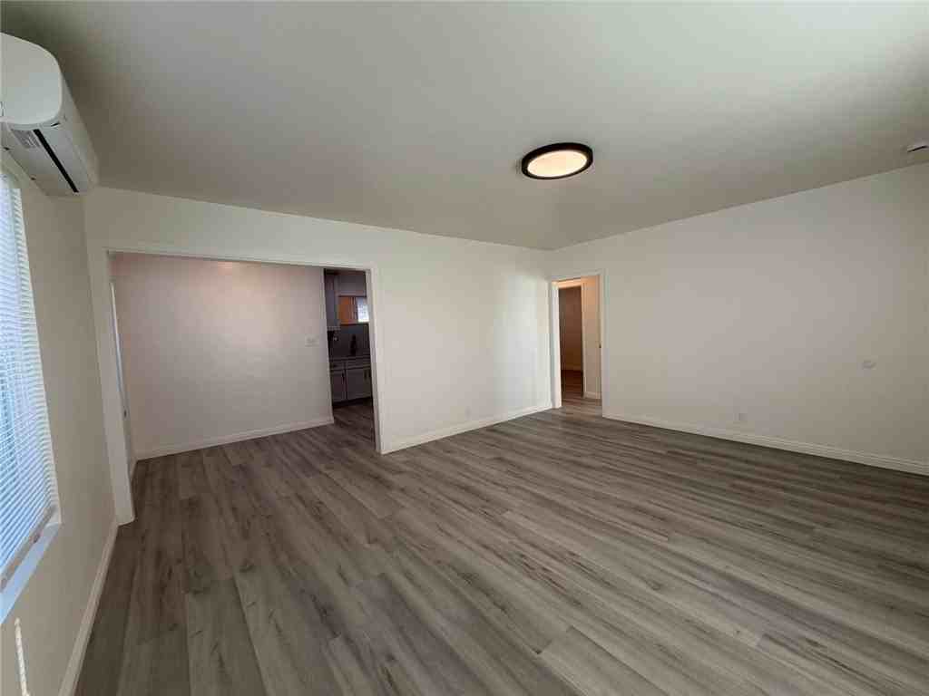 1316 Walnut St - Photo 4 of 20