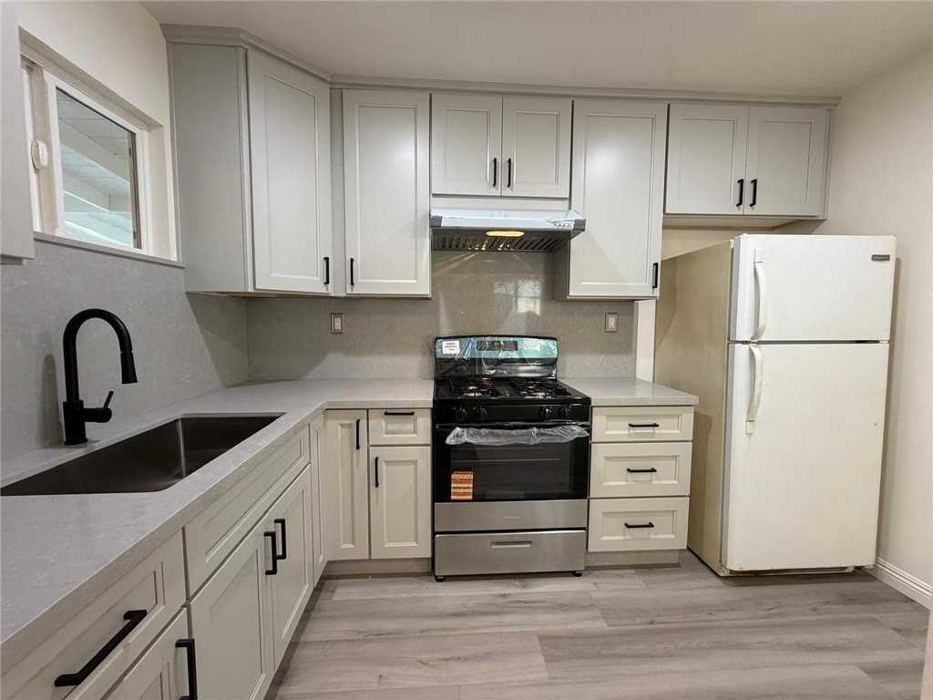 1316 Walnut St - Photo 5 of 20