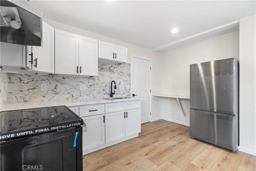 523 W 12th St #5 - Photo 7 of 14