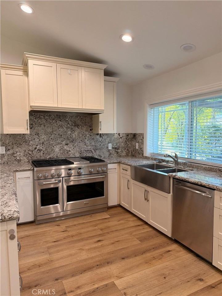 5365 Lewis Road - Photo 4 of 22